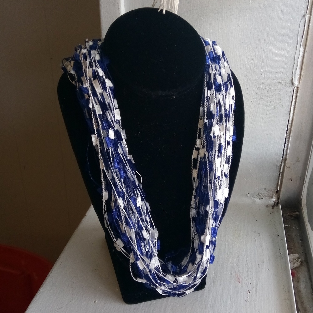 Yarn Necklace Magnetic Clasp 12" Length Blue White